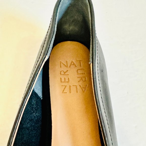 NWOT NATURALIZER POLLY BLACK LEATHER RHINESTONE GUNMETAL BUCKLE FLATS SHOES - Picture 7 of 8